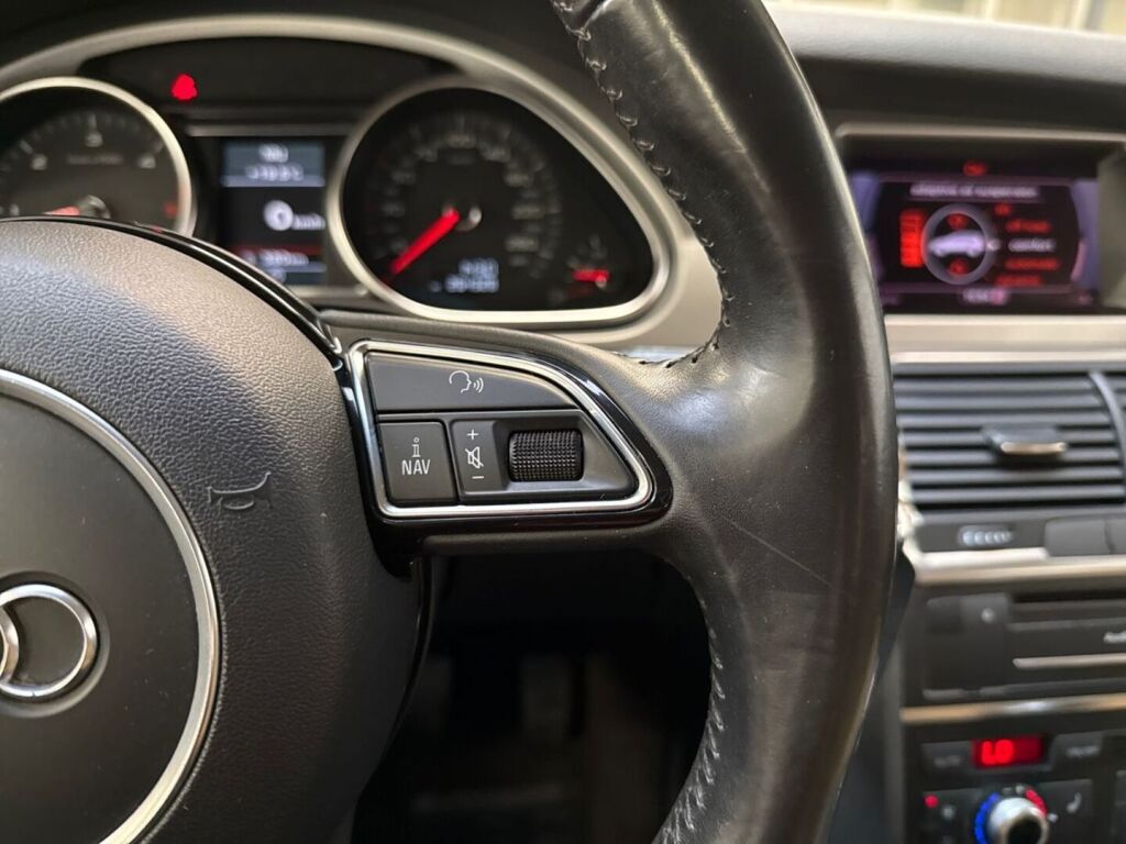 Audi Q7 2012 Valkoinen