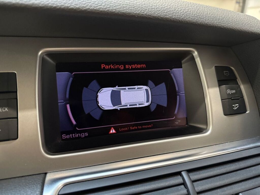 Audi Q7 2012 Valkoinen