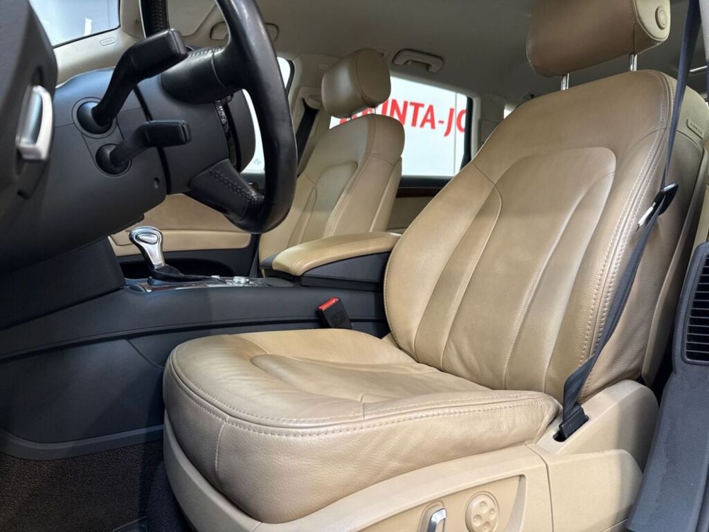 Audi Q7 2012 Valkoinen