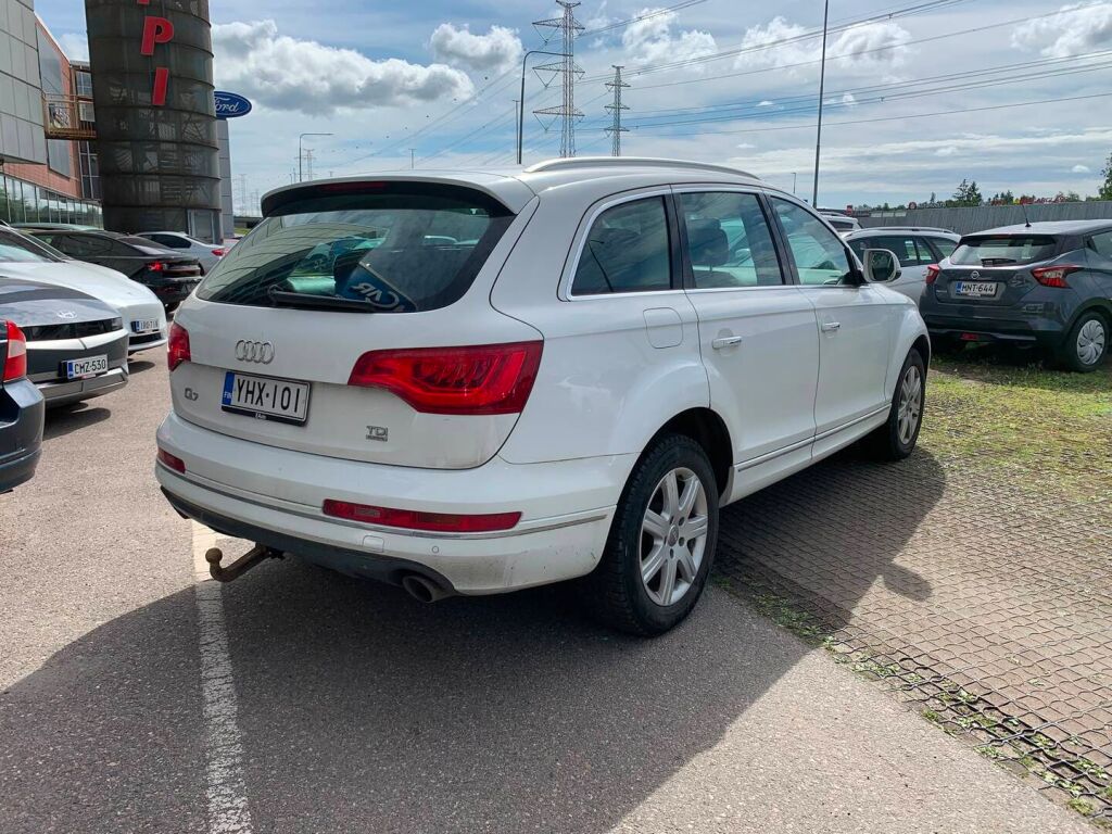 Audi Q7 2012 Valkoinen
