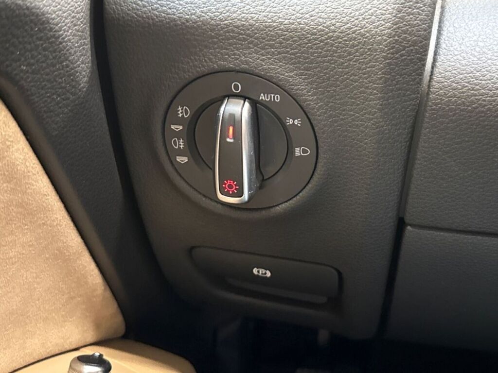 Audi Q7 2012 Valkoinen