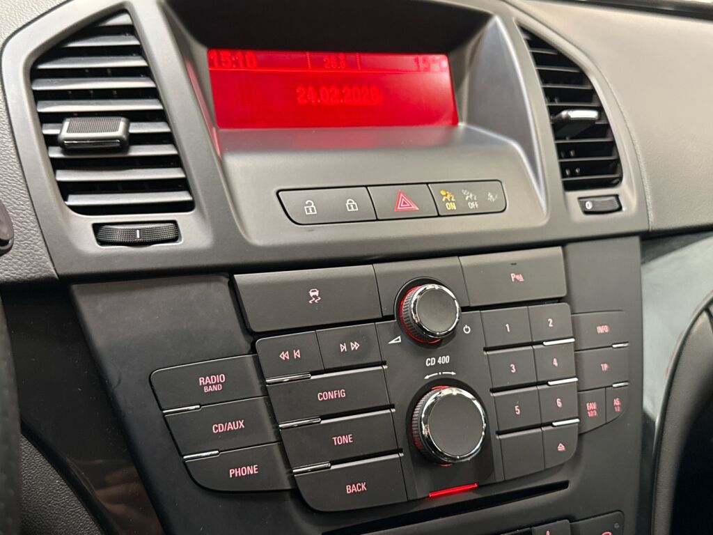 Opel Insignia 2012 Musta