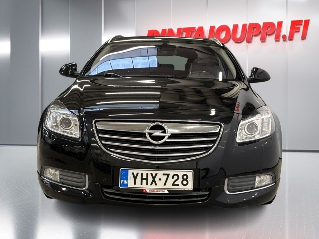 Opel Insignia 2012 Musta