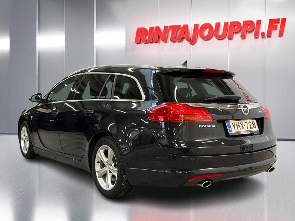 Opel Insignia 2012 Musta