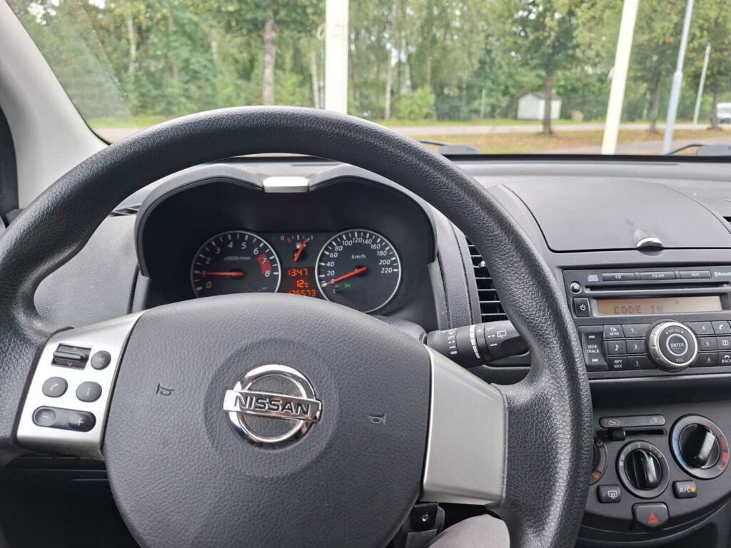 Nissan Note 2012 Punainen