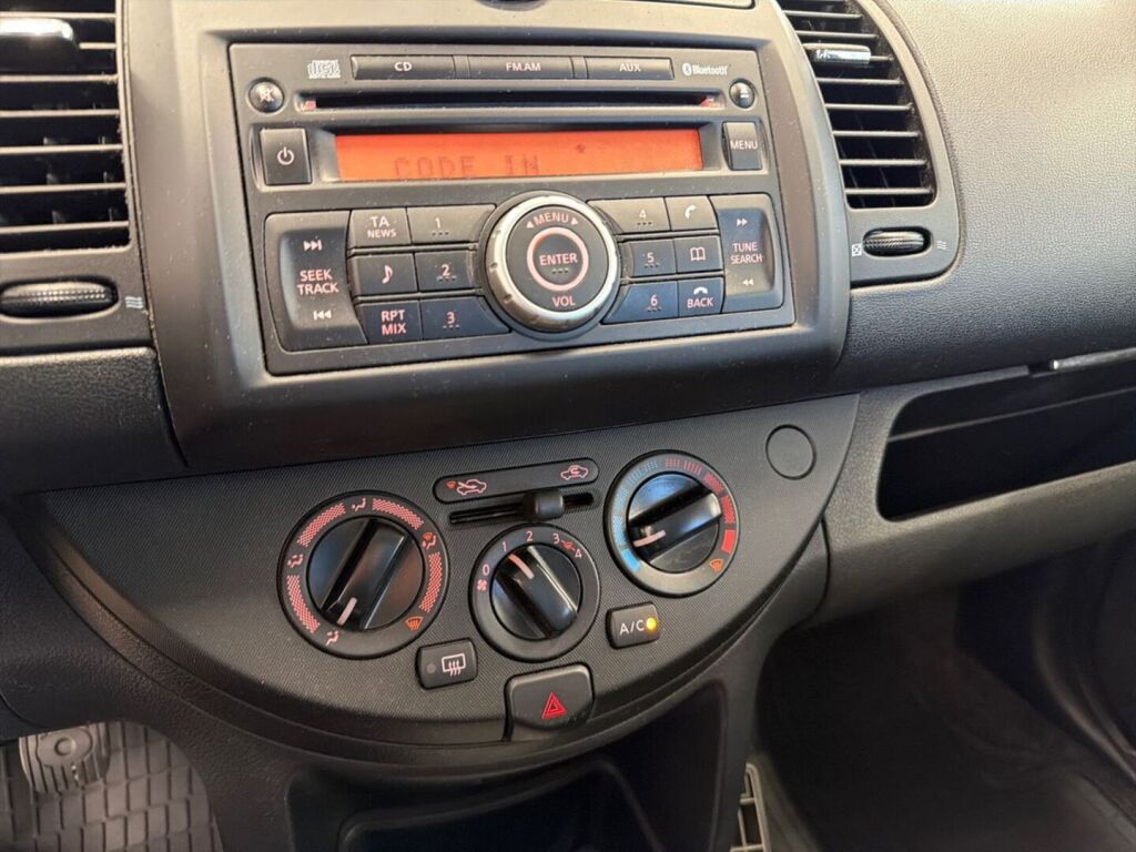 Nissan Note 2012 Punainen