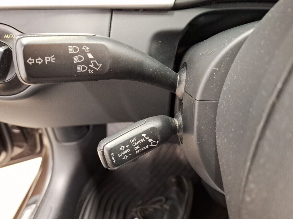 Audi A4 2012 Ruskea (beige)