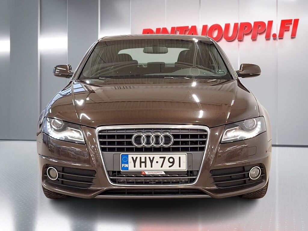 Audi A4 2012 Ruskea (beige)