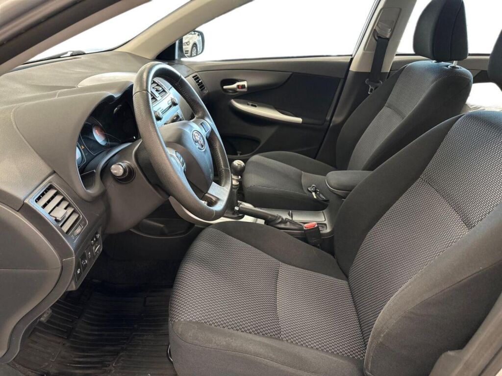 Toyota Corolla 2012 Hopea