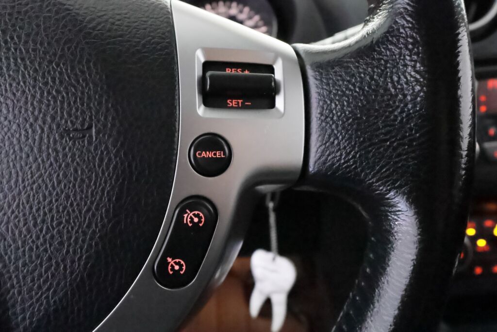 Nissan Qashqai 2012 Musta