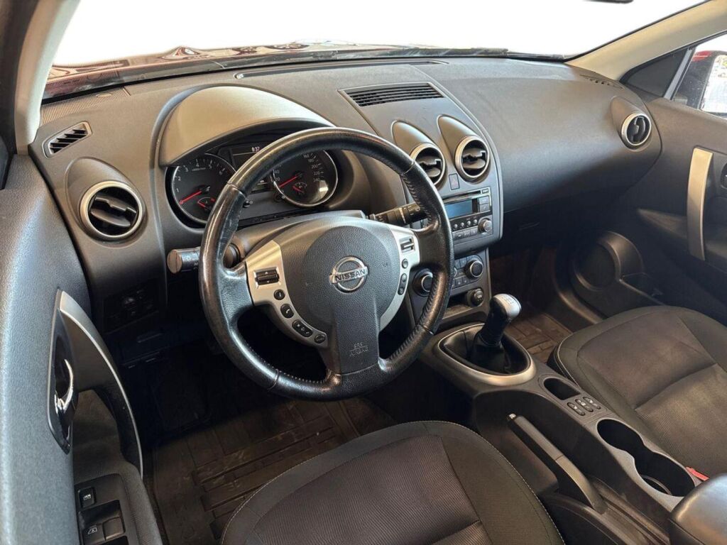 Nissan Qashqai+2 2013 Punainen