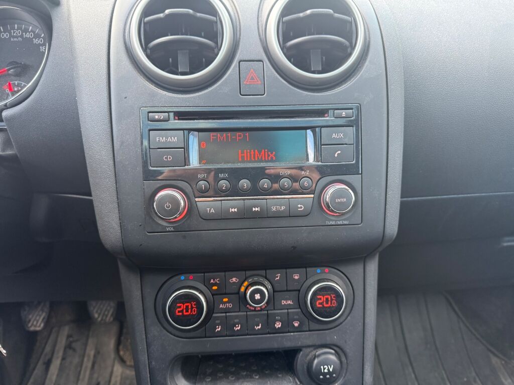 Nissan Qashqai+2 2013 Punainen