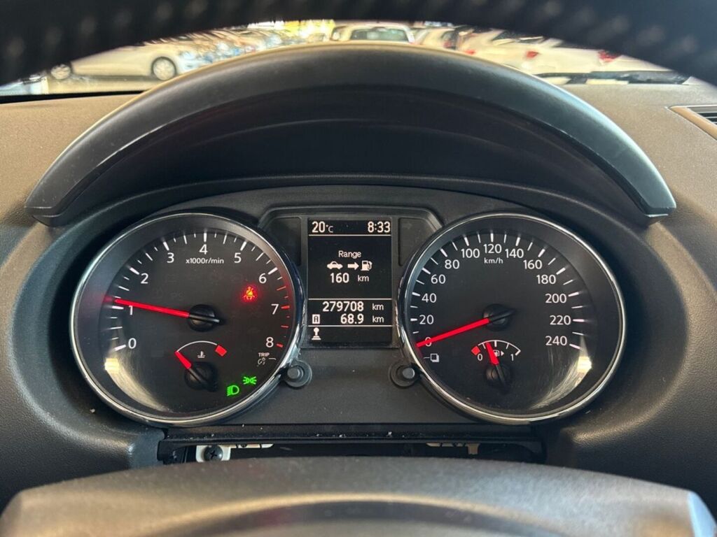Nissan Qashqai+2 2013 Punainen