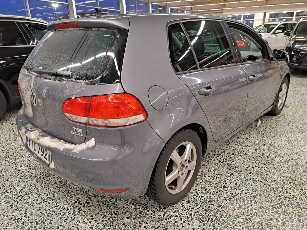 Volkswagen Golf 2012 Harmaa