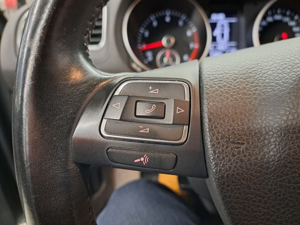 Volkswagen Golf 2012 Harmaa