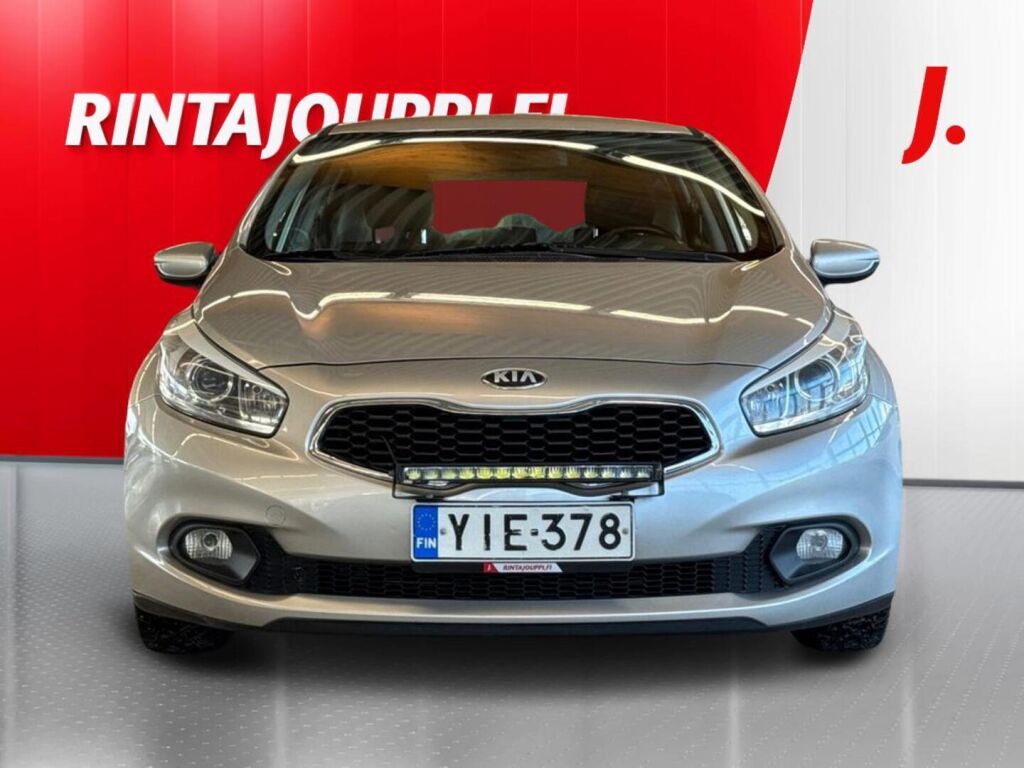 Kia Ceed 2012 Hopea