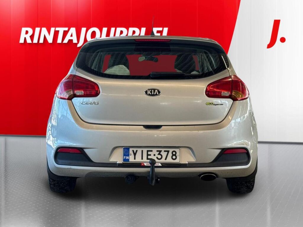 Kia Ceed 2012 Hopea