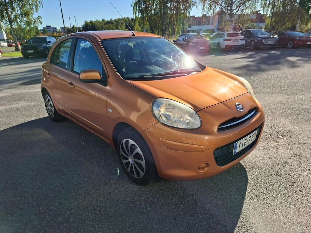Nissan Micra 2012 Oranssi