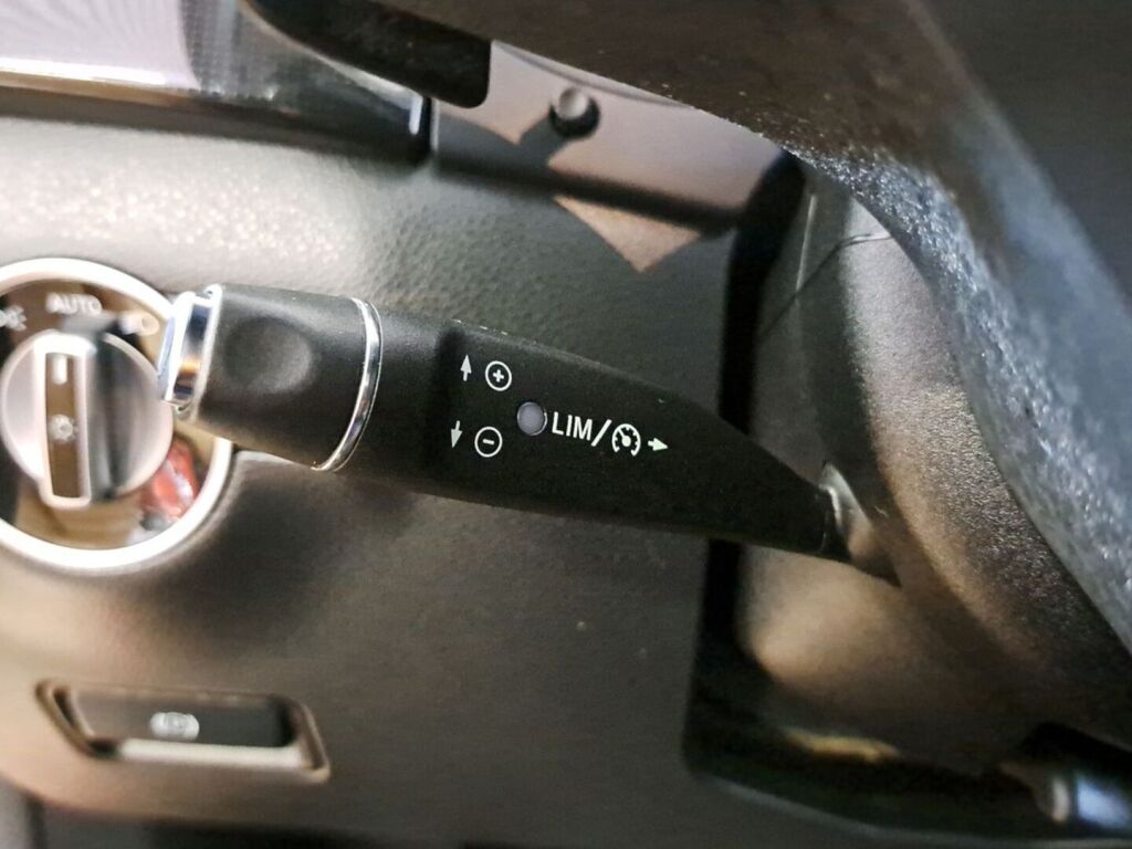 Mercedes-Benz B 2013 Punainen