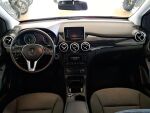Mercedes-Benz B 2013 Punainen