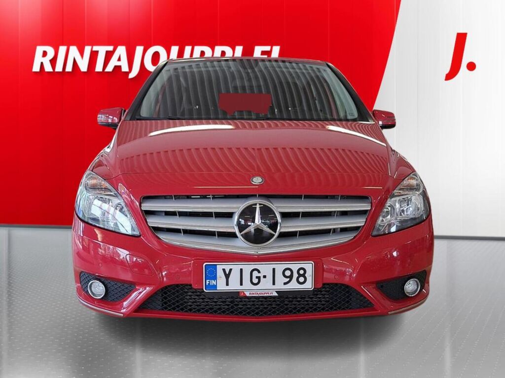 Mercedes-Benz B 2013 Punainen