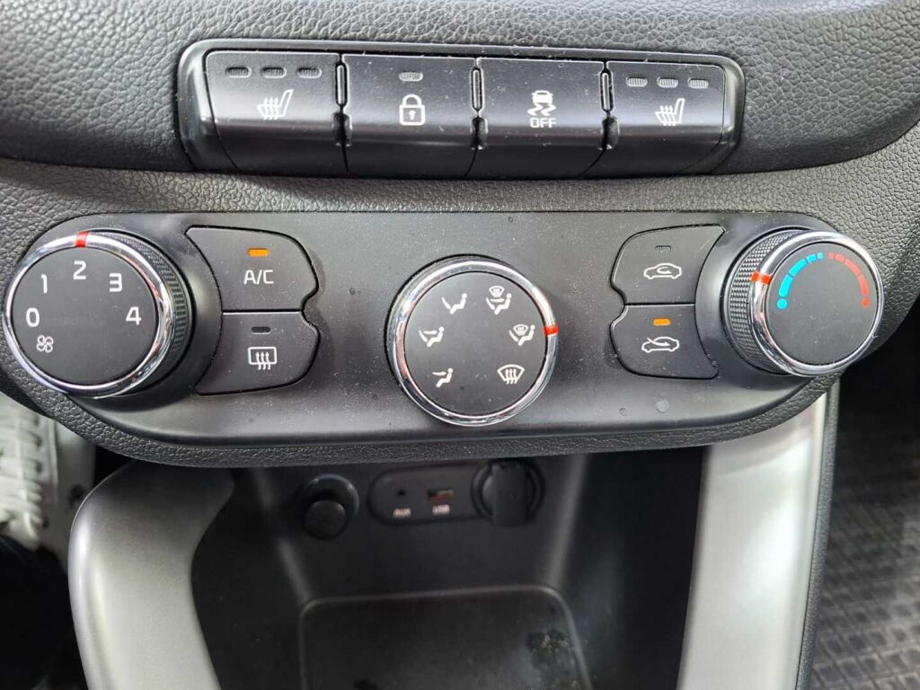 Kia Ceed 2013 Hopea