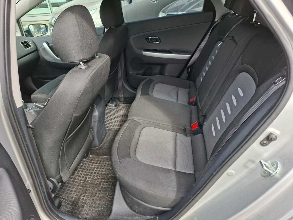 Kia Ceed 2013 Hopea