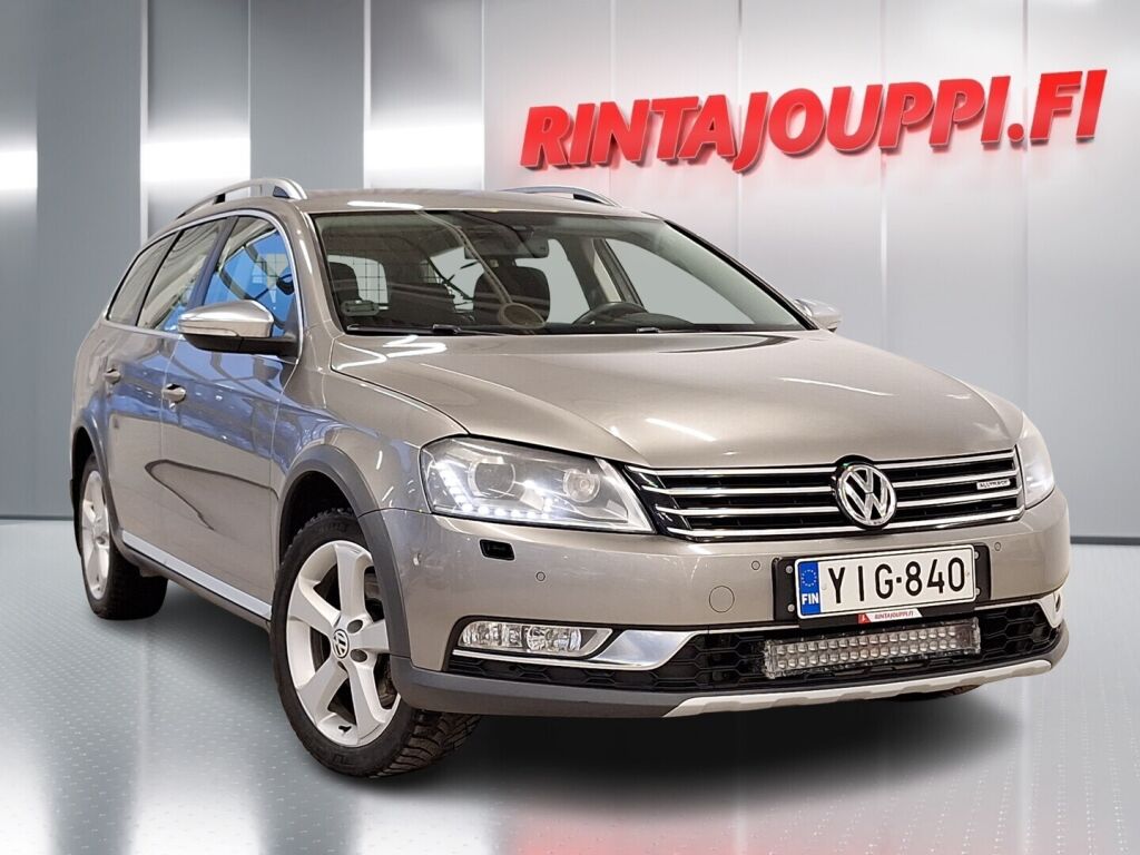 Volkswagen Passat 2013 Ruskea (beige)