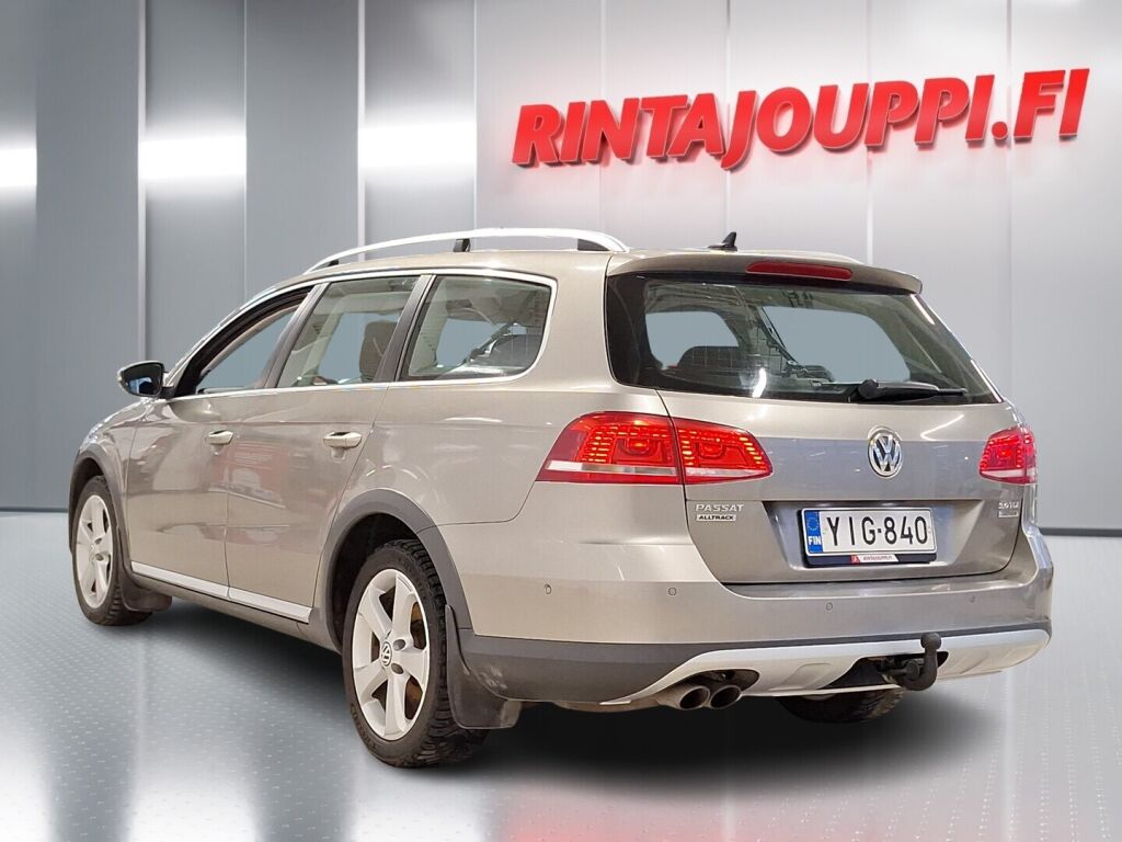 Volkswagen Passat 2013 Ruskea (beige)