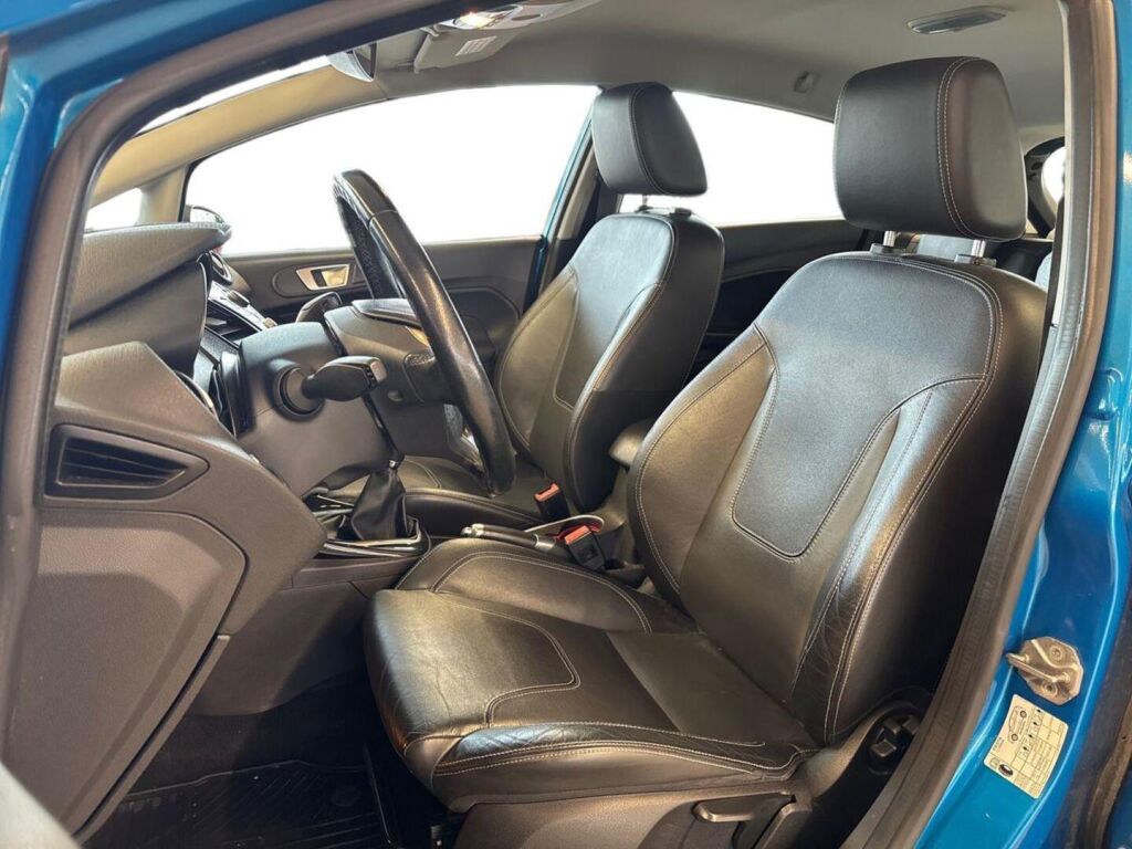 Ford Fiesta 2013 Sininen