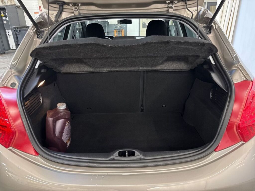 Peugeot 208 2013 Harmaa