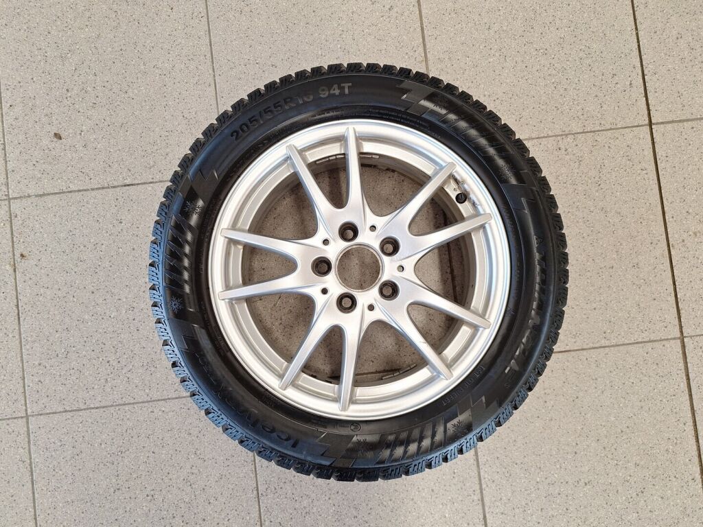 Mercedes-Benz A 2013 Punainen