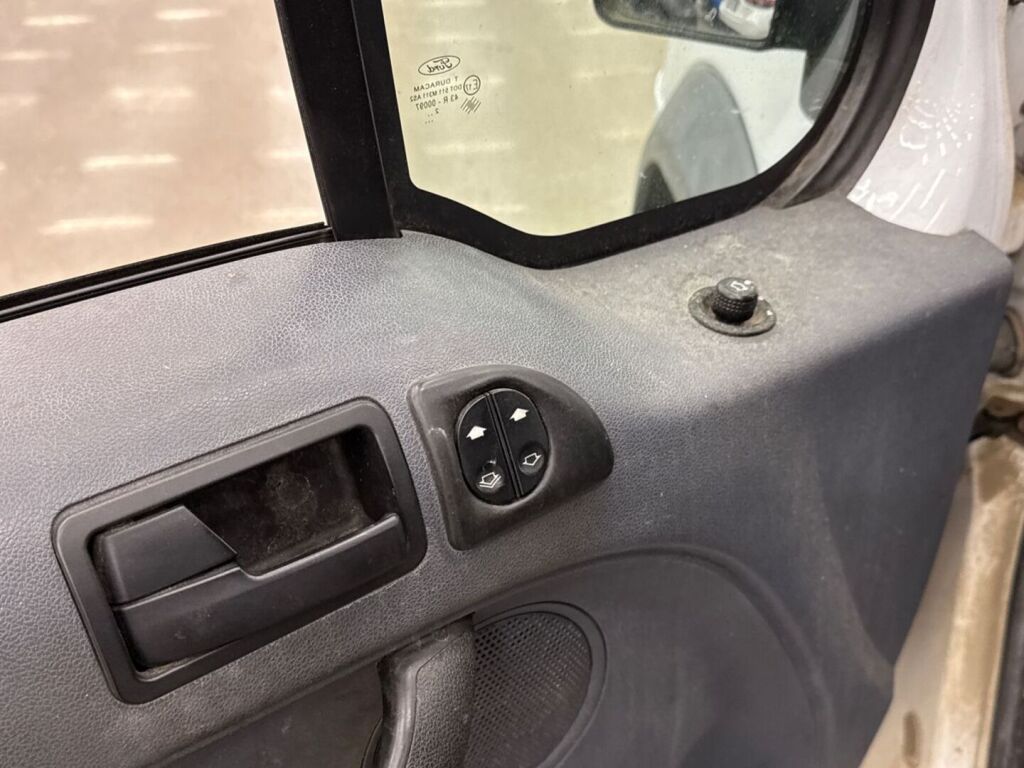 Ford Transit Connect 2013 Valkoinen