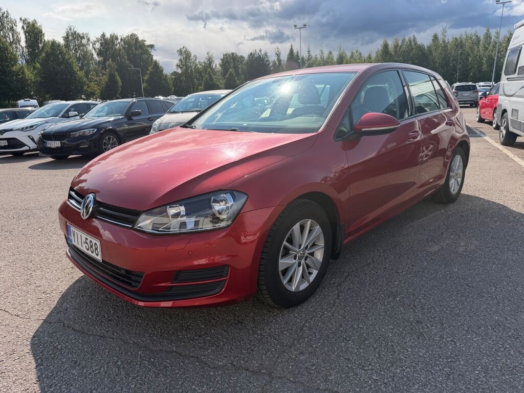 Volkswagen Golf 2013 Punainen
