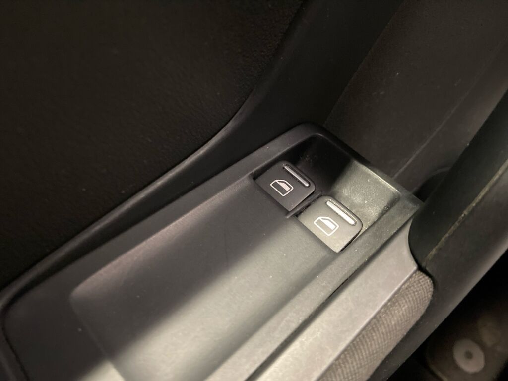 Volkswagen Beetle 2013 Harmaa