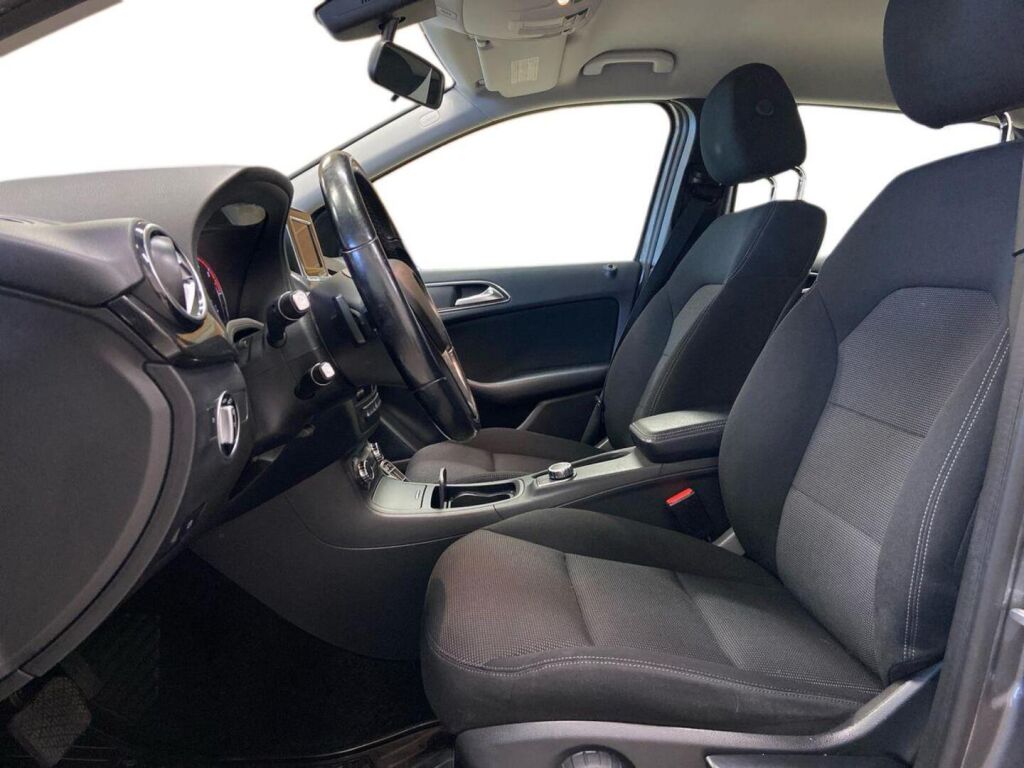 Mercedes-Benz B 2013 Harmaa