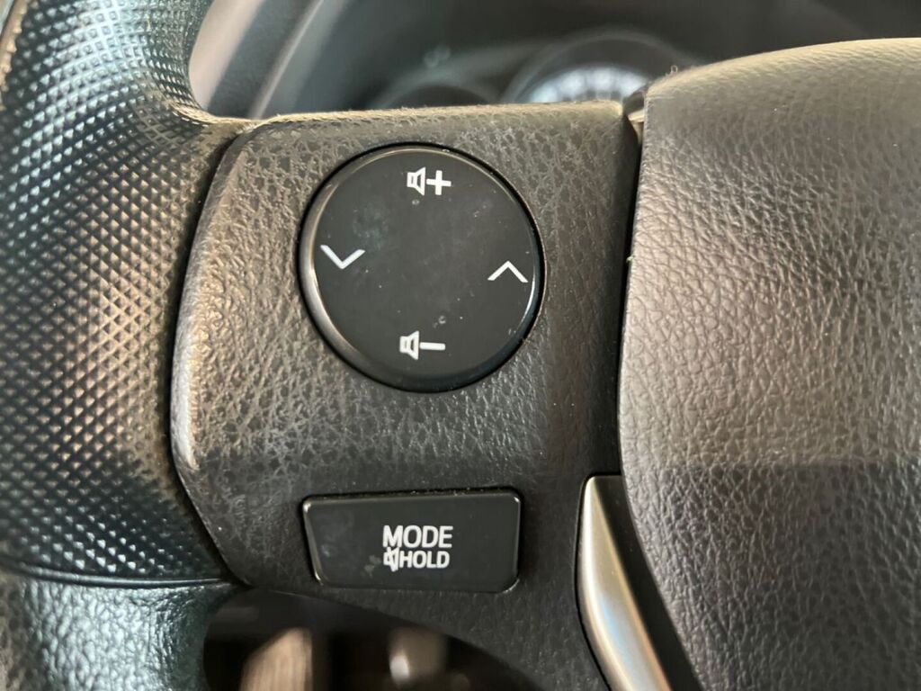 Toyota Auris 2013 Ruskea (beige)