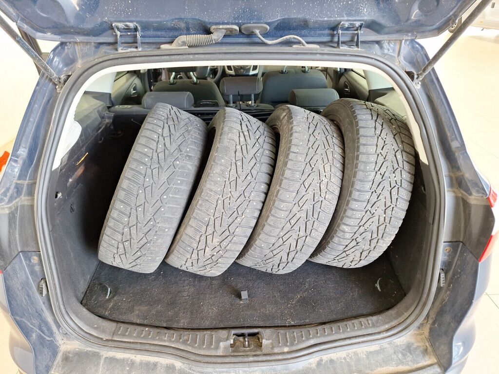 Ford Focus 2013 Sininen