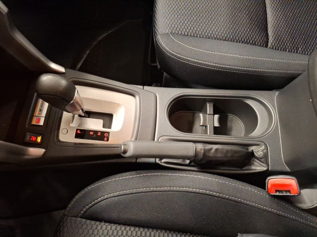 Subaru Forester 2013 Valkoinen