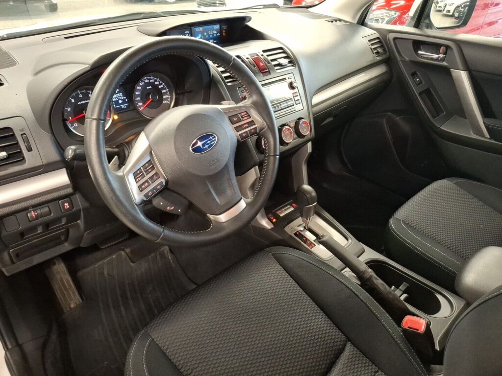 Subaru Forester 2013 Valkoinen