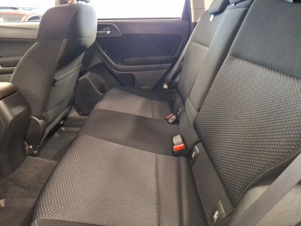 Subaru Forester 2013 Valkoinen