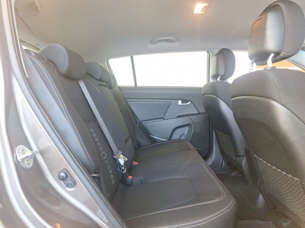 Kia Sportage 2013 Ruskea (beige)