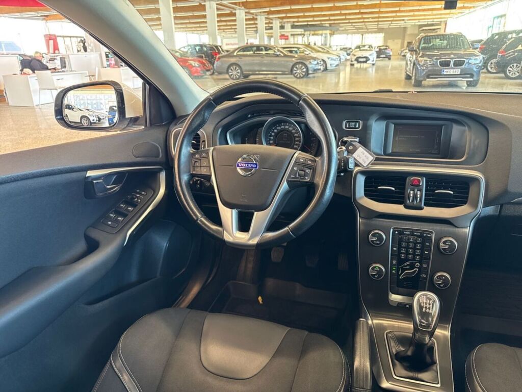 Volvo V40 2013 Valkoinen