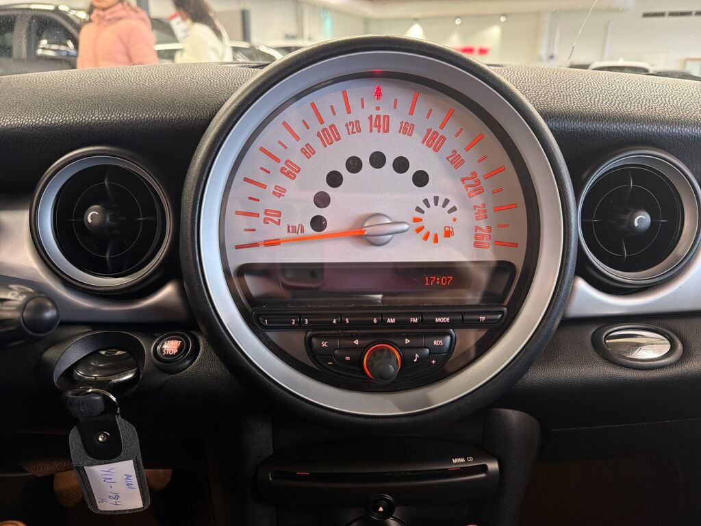 Mini One 2011 Punainen