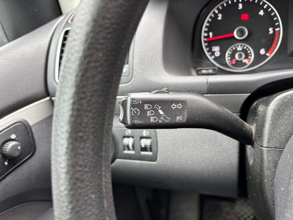 Volkswagen Touran 2014 Harmaa