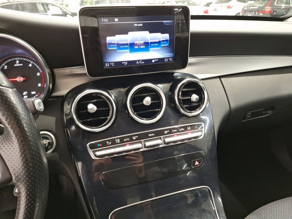 Mercedes-Benz C 2014 Valkoinen