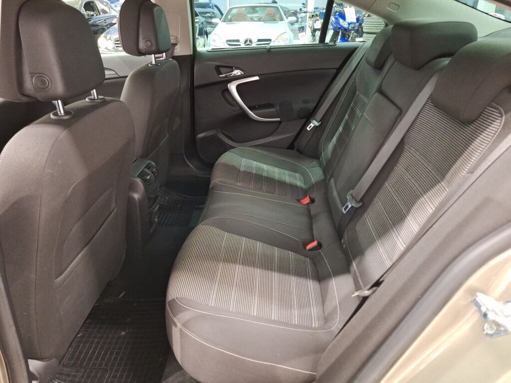 Opel Insignia 2015 Ruskea (beige)