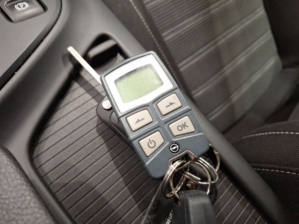 Opel Insignia 2015 Ruskea (beige)