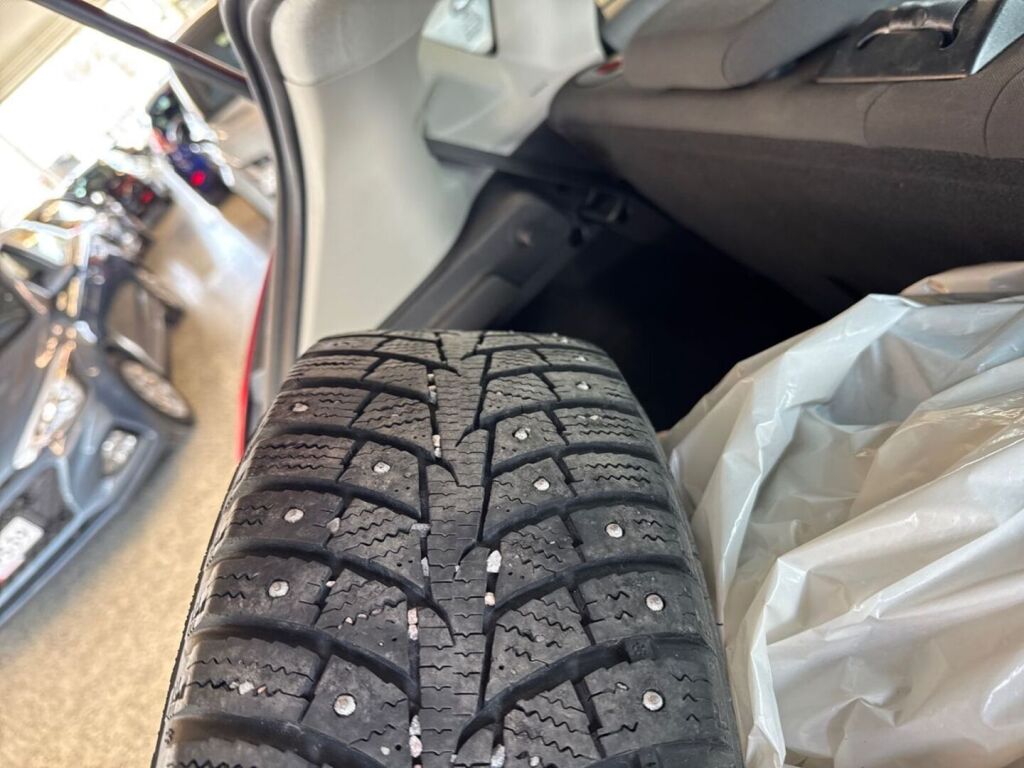 Ford Fiesta 2014 Punainen