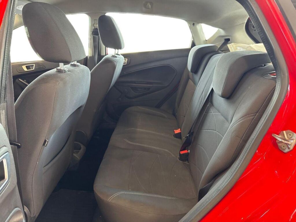 Ford Fiesta 2014 Punainen